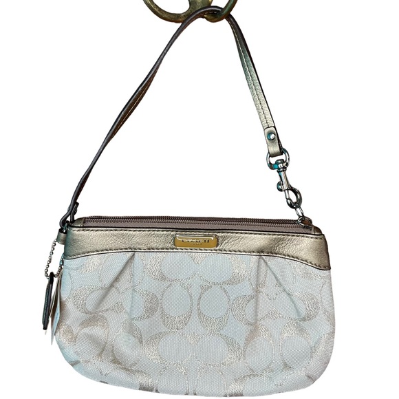 Coach Metallic Gold/Khaki Signature Pleated Wristlet Handbag New - Picture 10 of 10